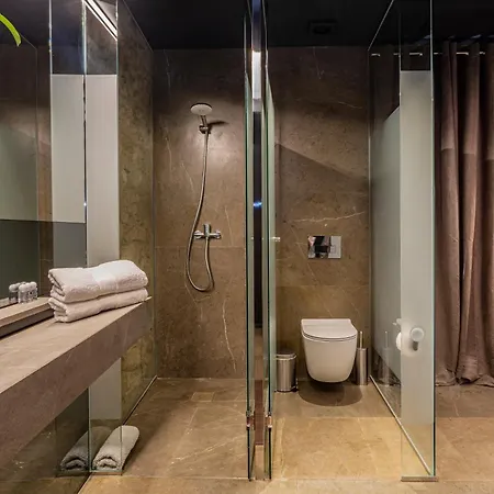 Evolution Luxury Lägenhetshotell 3*