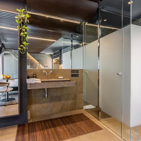 Evolution Luxury Aparthotel *