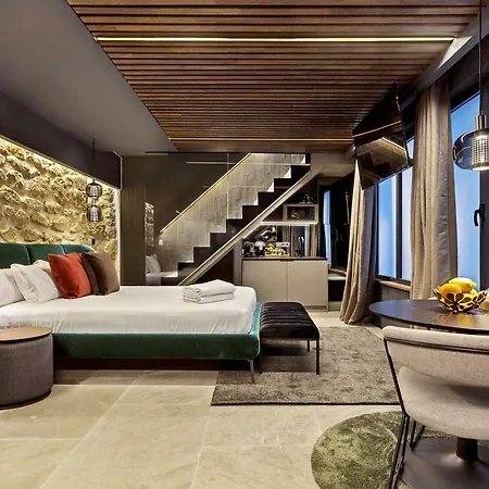 Evolution Luxury Aparthotel 3*