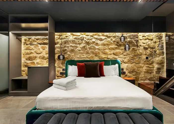 Evolution Luxury Aparthotel