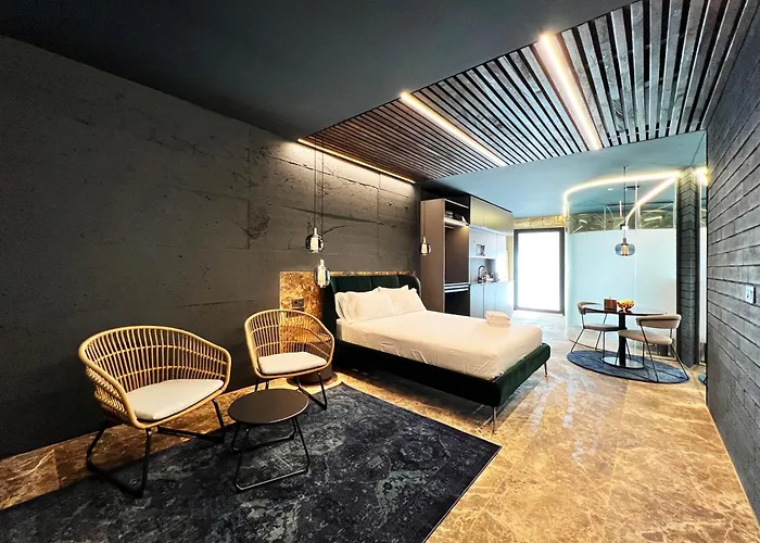 Evolution Luxury Aparthotel 3*